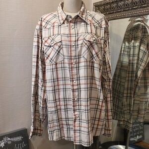 Vintage Wrangler RED Label Western Pearl Snap Tan Plaid Long Sleeve Men's Shirt.